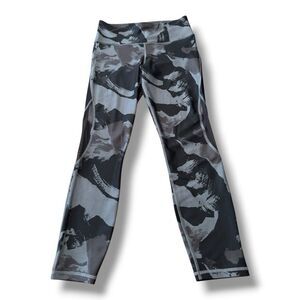 Under Armour Activewear Athleisure Workout Camo Grey Compression Women’s Size M